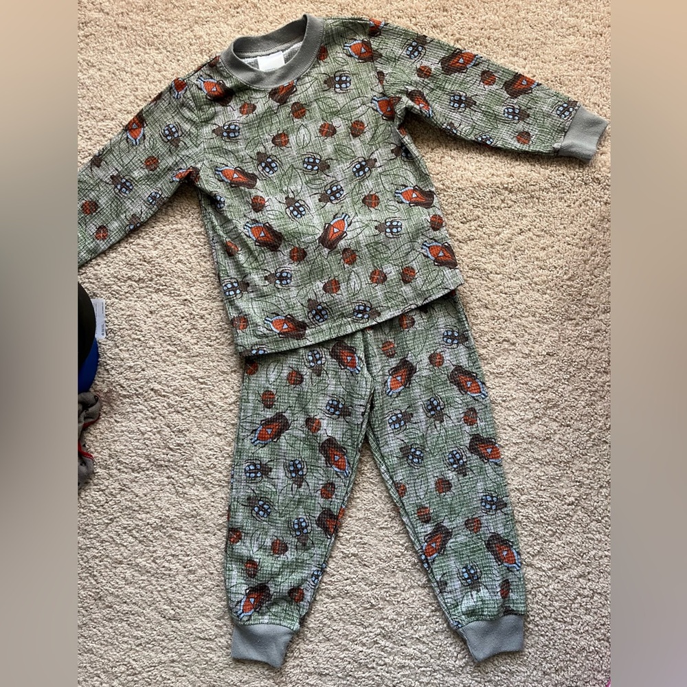 Nordstrom Boy’s “Bugs” 3T pajamas *rare*